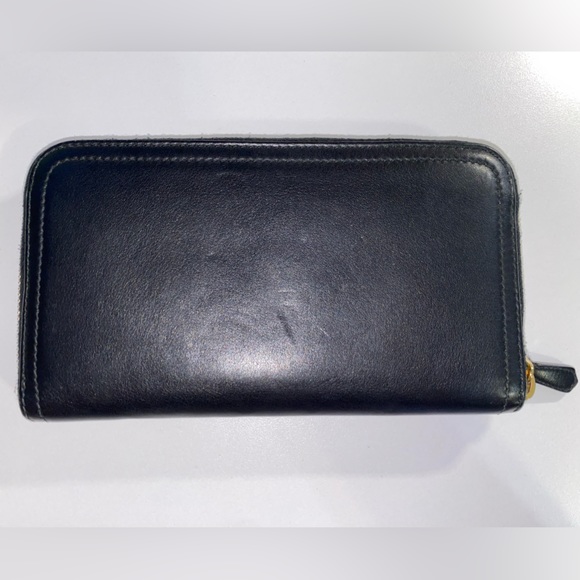Prada soft leather zip up wallet in black (Nero) - Picture 2 of 13